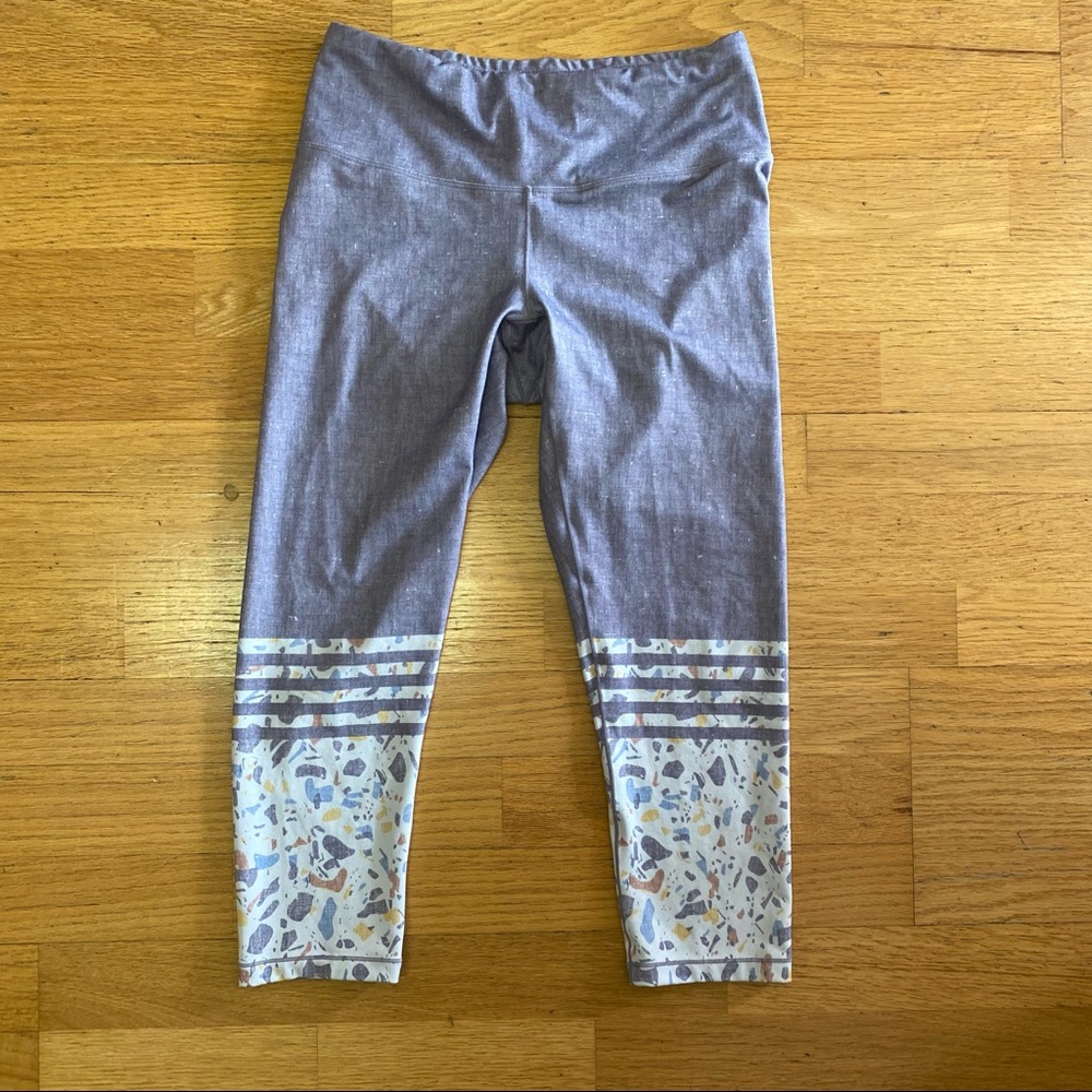 Prana Gray Blue Striped Printed Cropped Hiking Running Workout Leggings